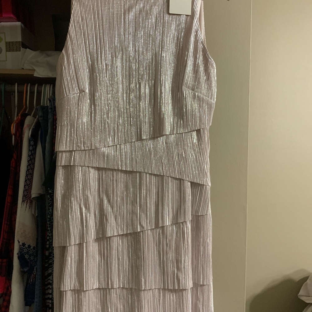 Beautiful Dillards dress never worn